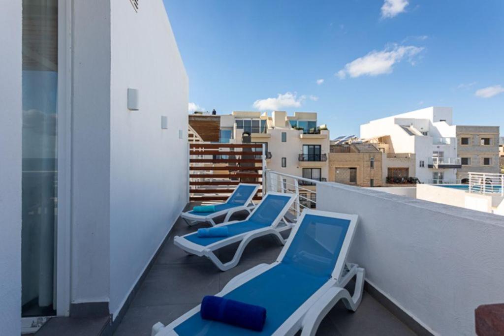 Waters-edge Complex * Marsaskala