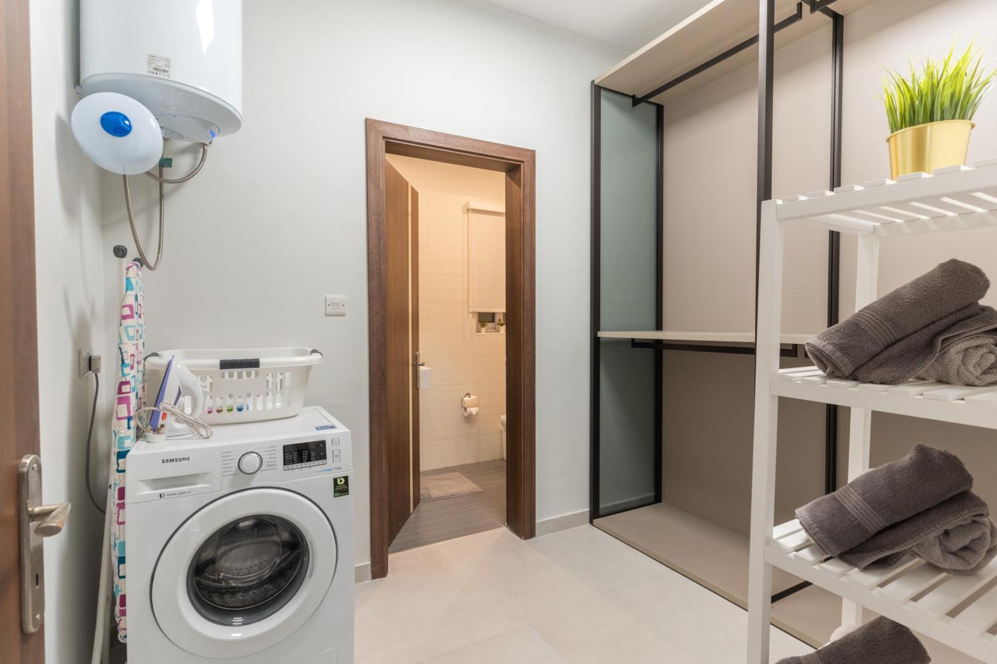Waters-edge Complex Marsaskala